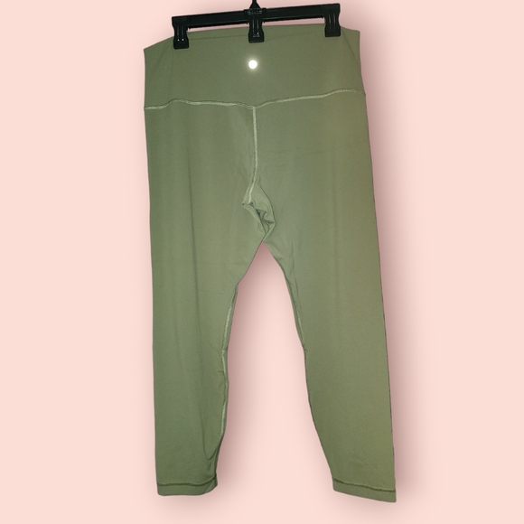 Lululemon Align High-Rise Capri in Willow Green Nulu Yoga Workout Activewear 14 - Picture 2 of 3